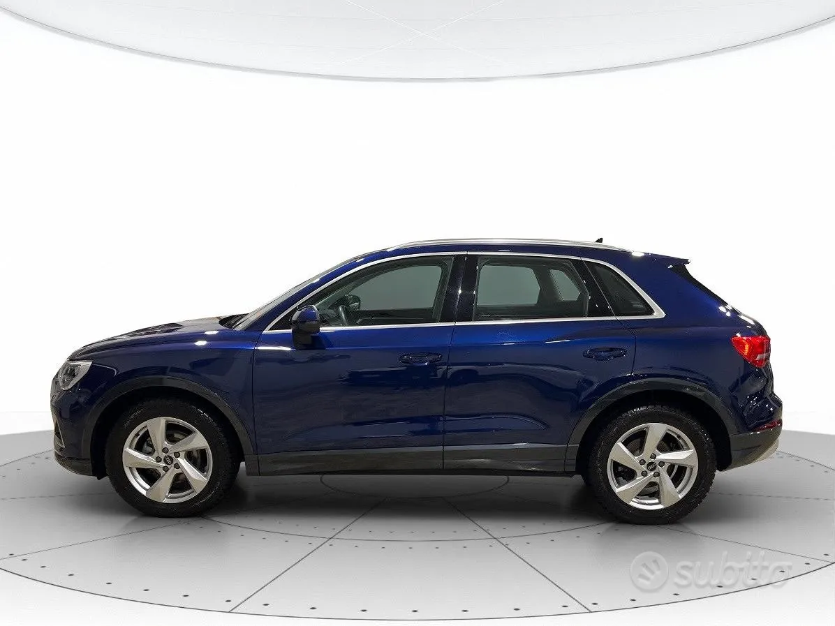 Audi Q3 2022 photo 2