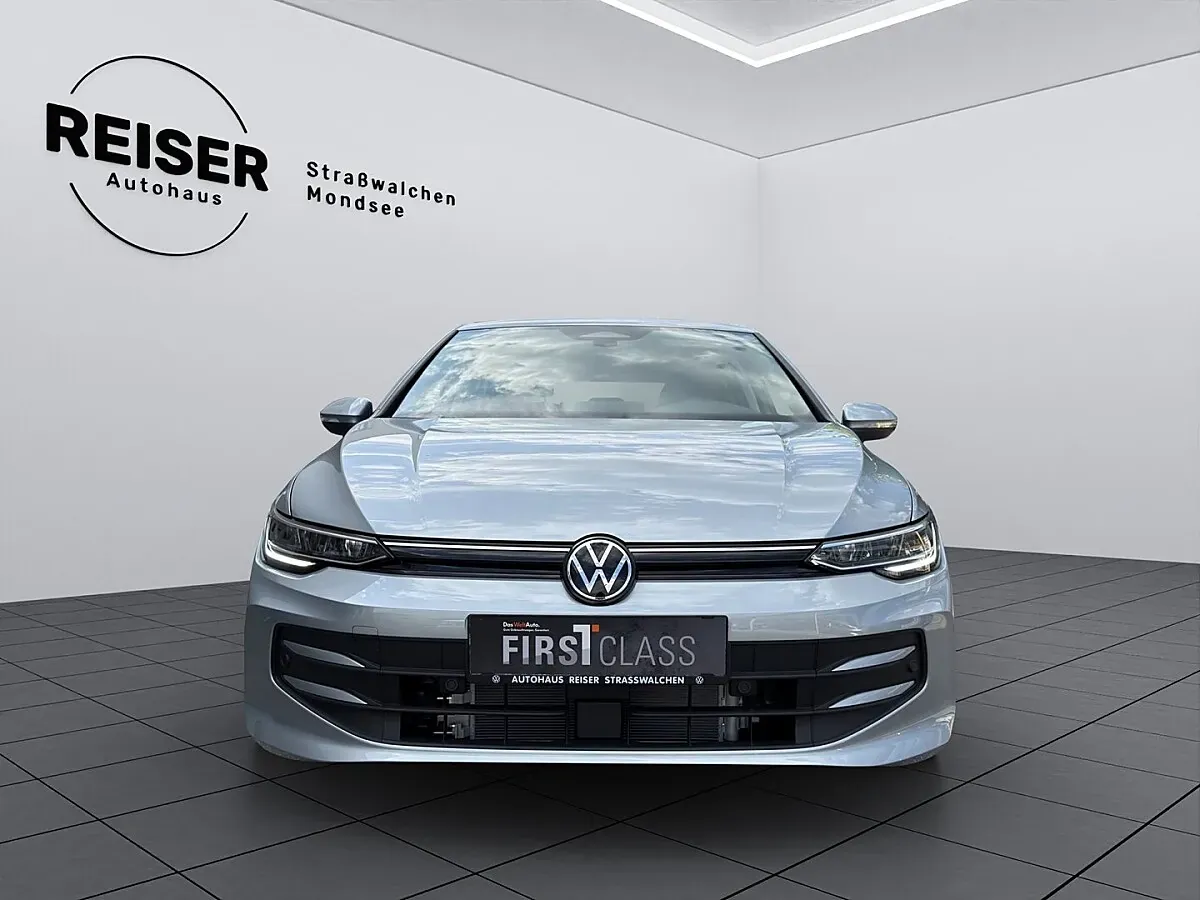 Volkswagen Golf 2026 photo 3