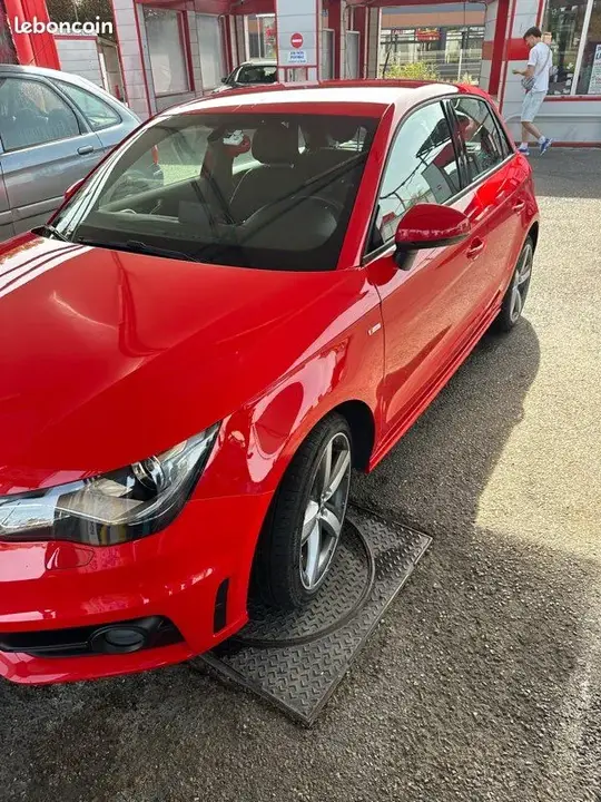 Audi A1 2014 photo 2