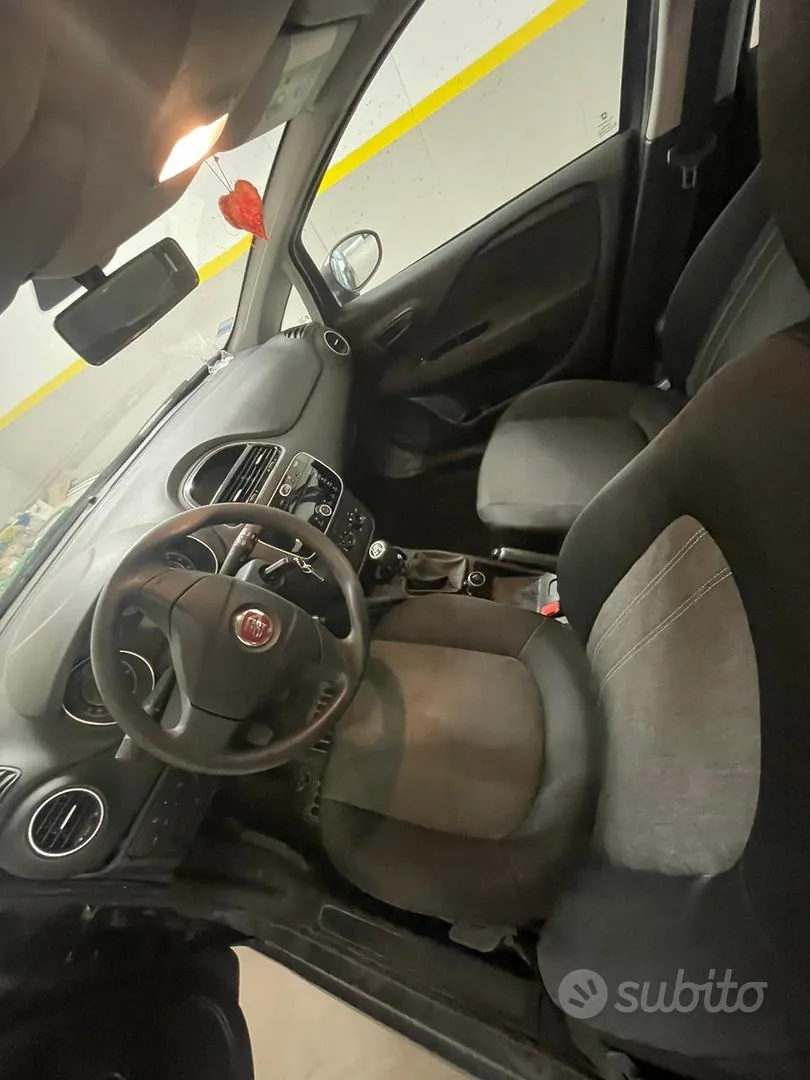 Fiat Punto 2015 photo 5