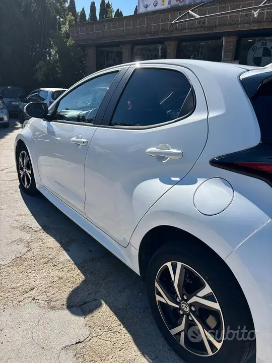 Toyota Yaris 2024 photo 4