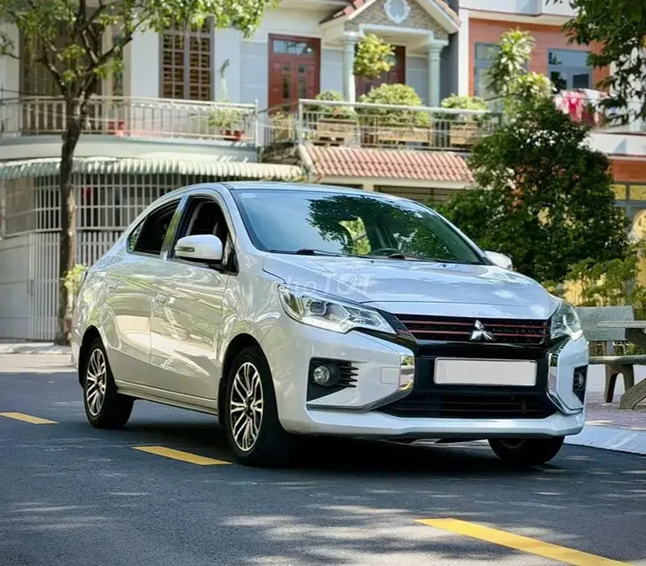 Mitsubishi Attrage 2023 photo 2
