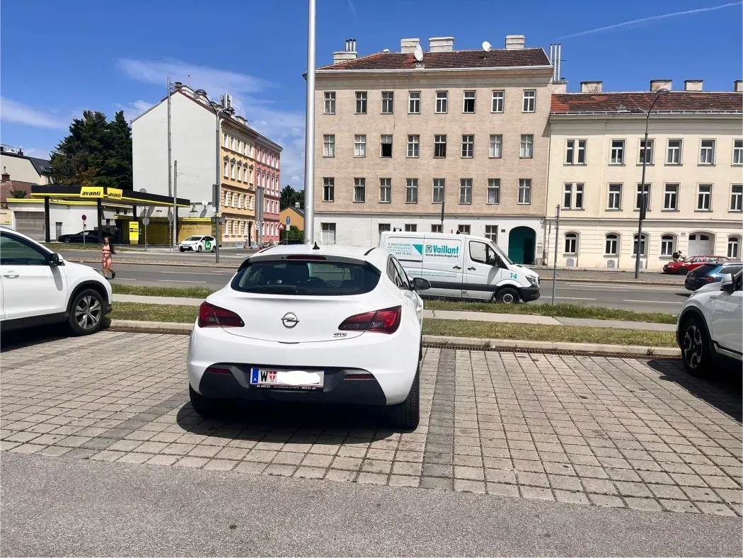 Opel Astra 2013 photo 3