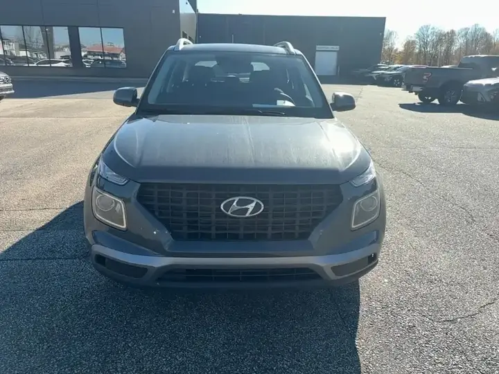 Hyundai Venue 2026 photo 2