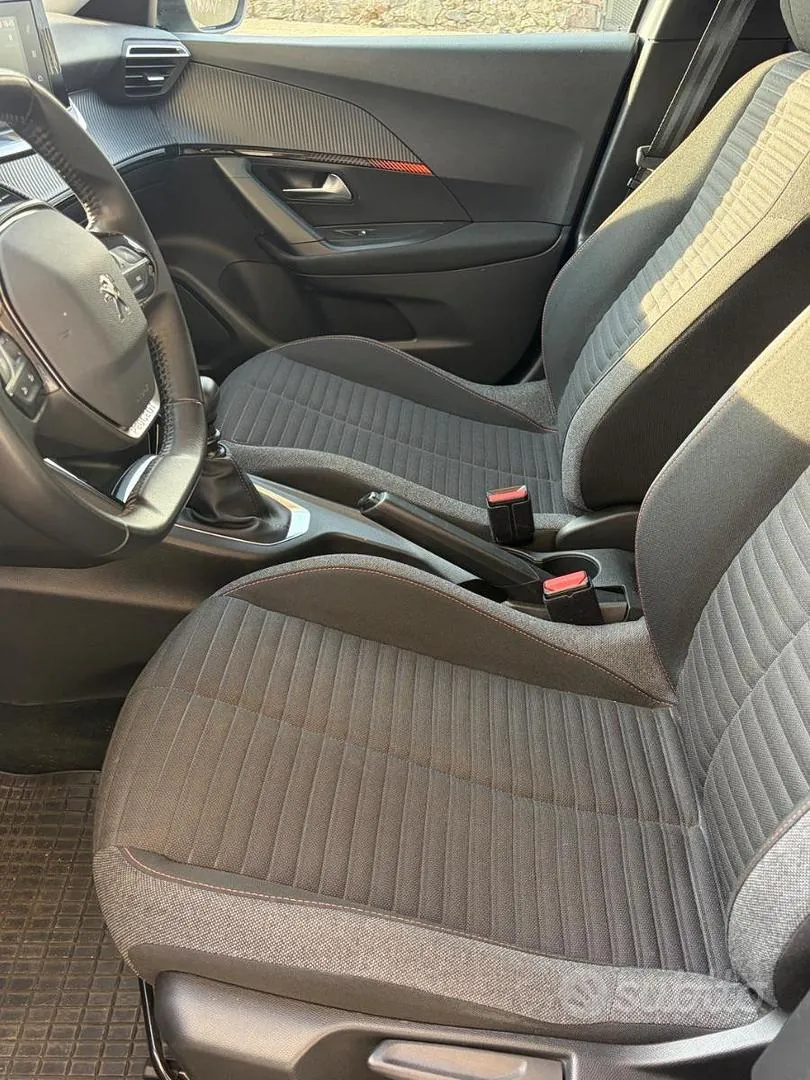 Peugeot 2008 2021 photo 5