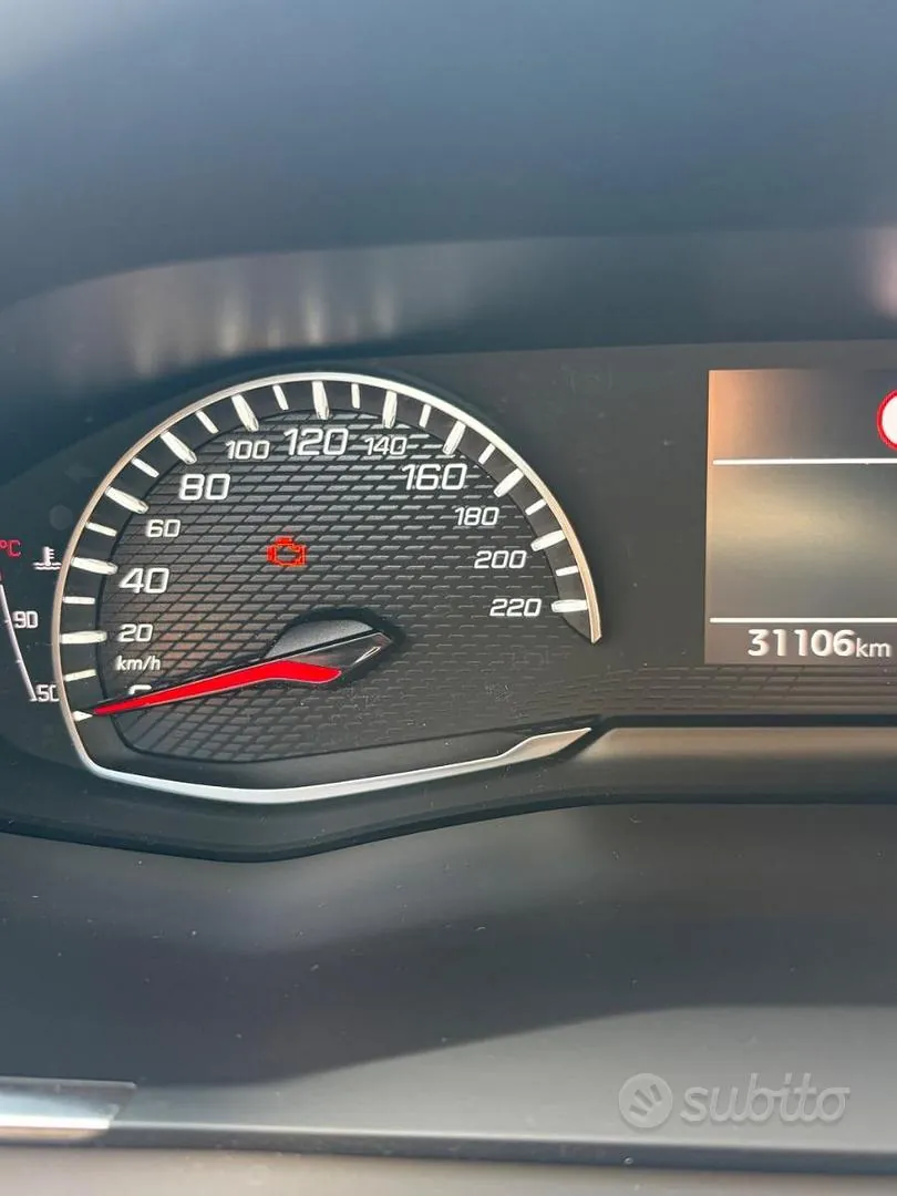 Peugeot 2008 2021 photo 4