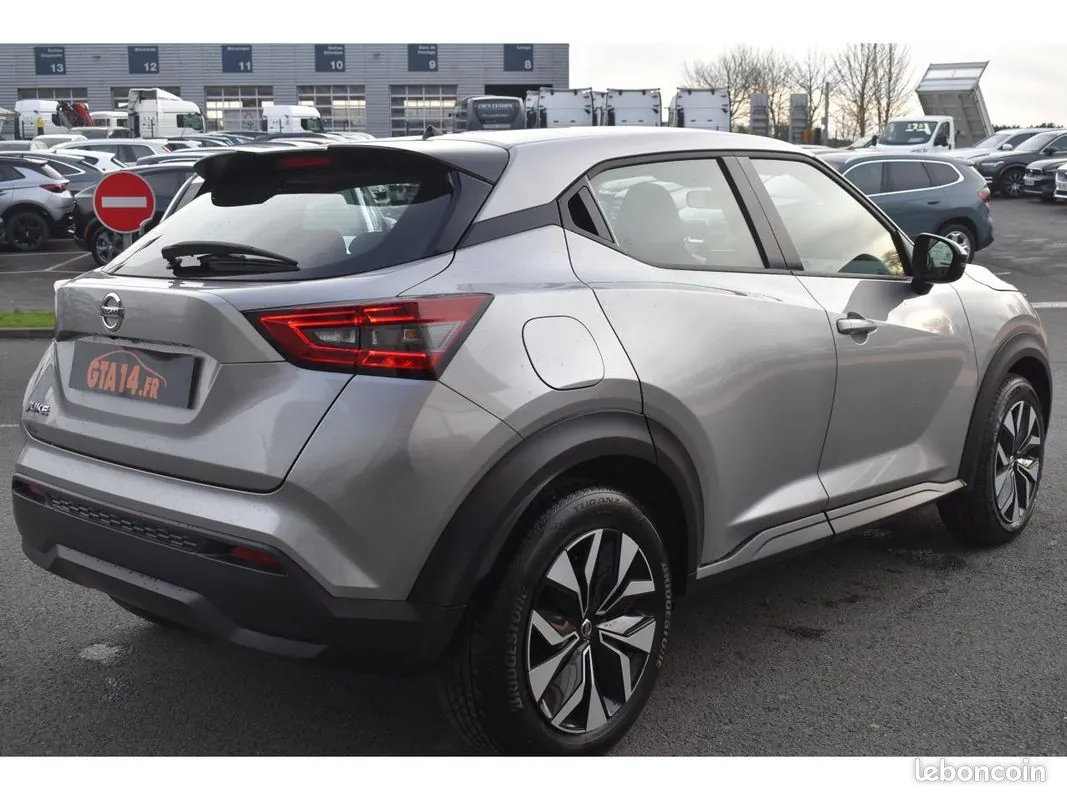 Nissan Juke 2023 photo 2