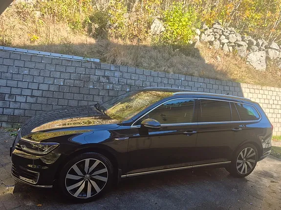 Volkswagen Passat 2018 photo 2