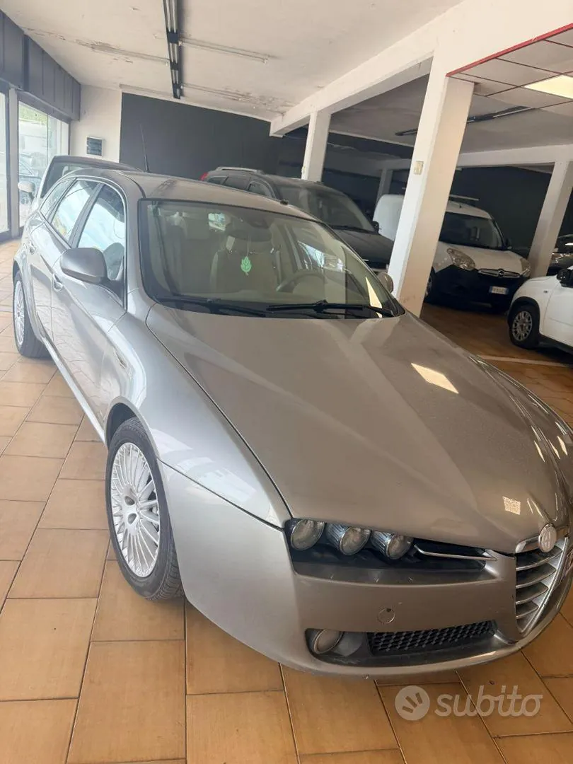 Alfa Romeo 159 2010 photo 3