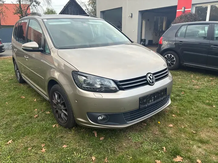 Volkswagen Touran 2013 photo 3