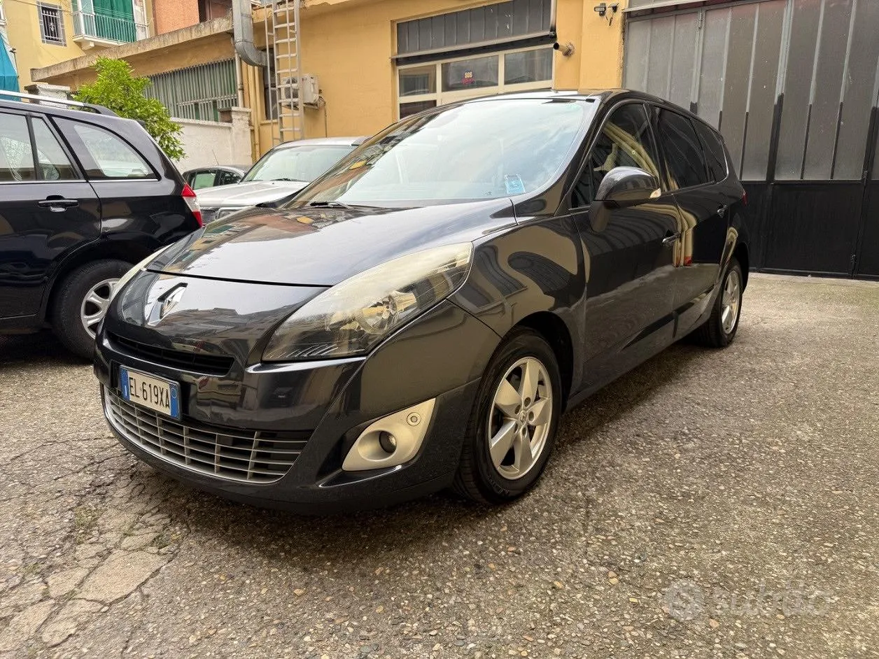 Renault Scenic 2012 photo 3