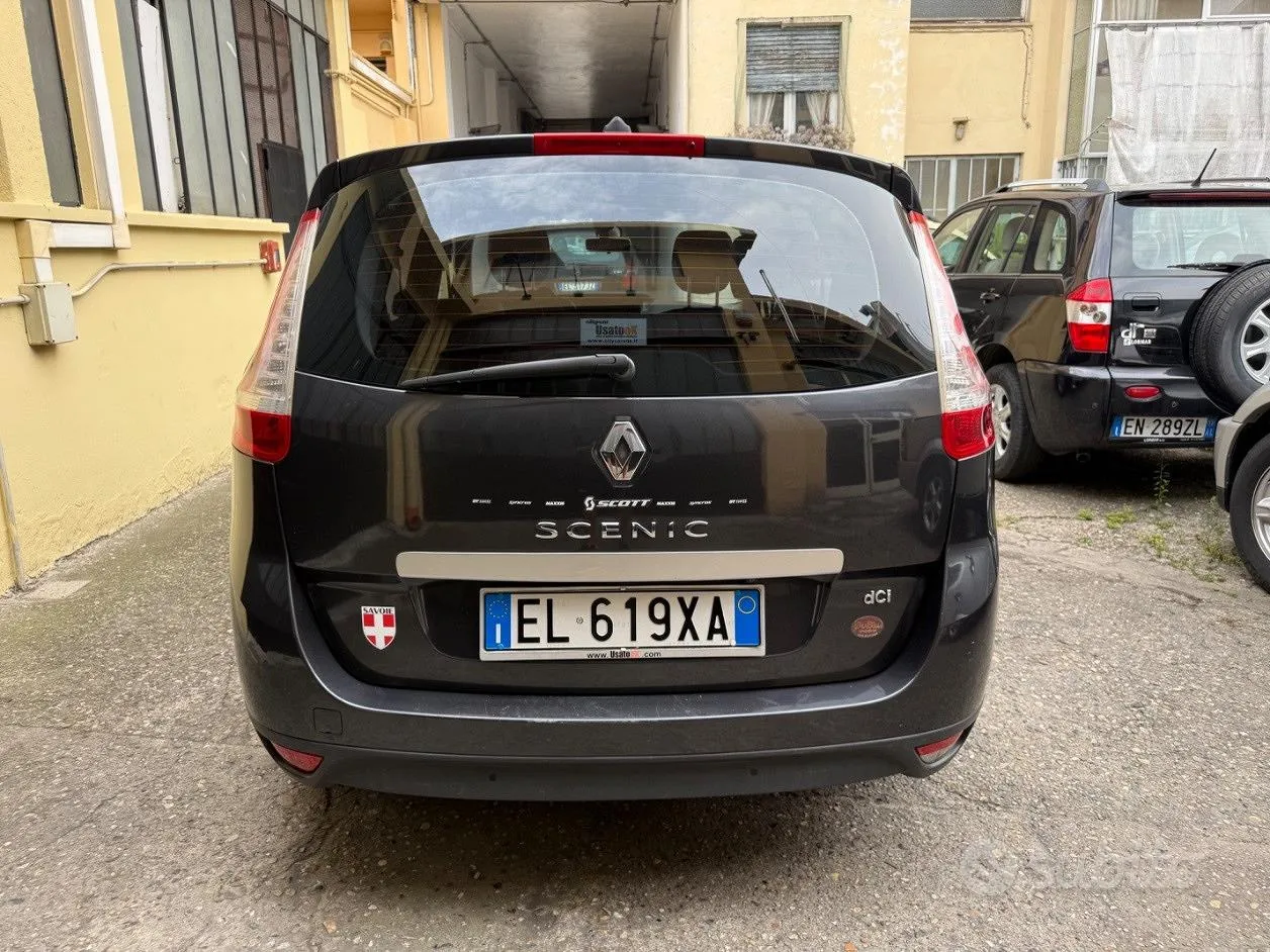 Renault Scenic 2012 photo 5