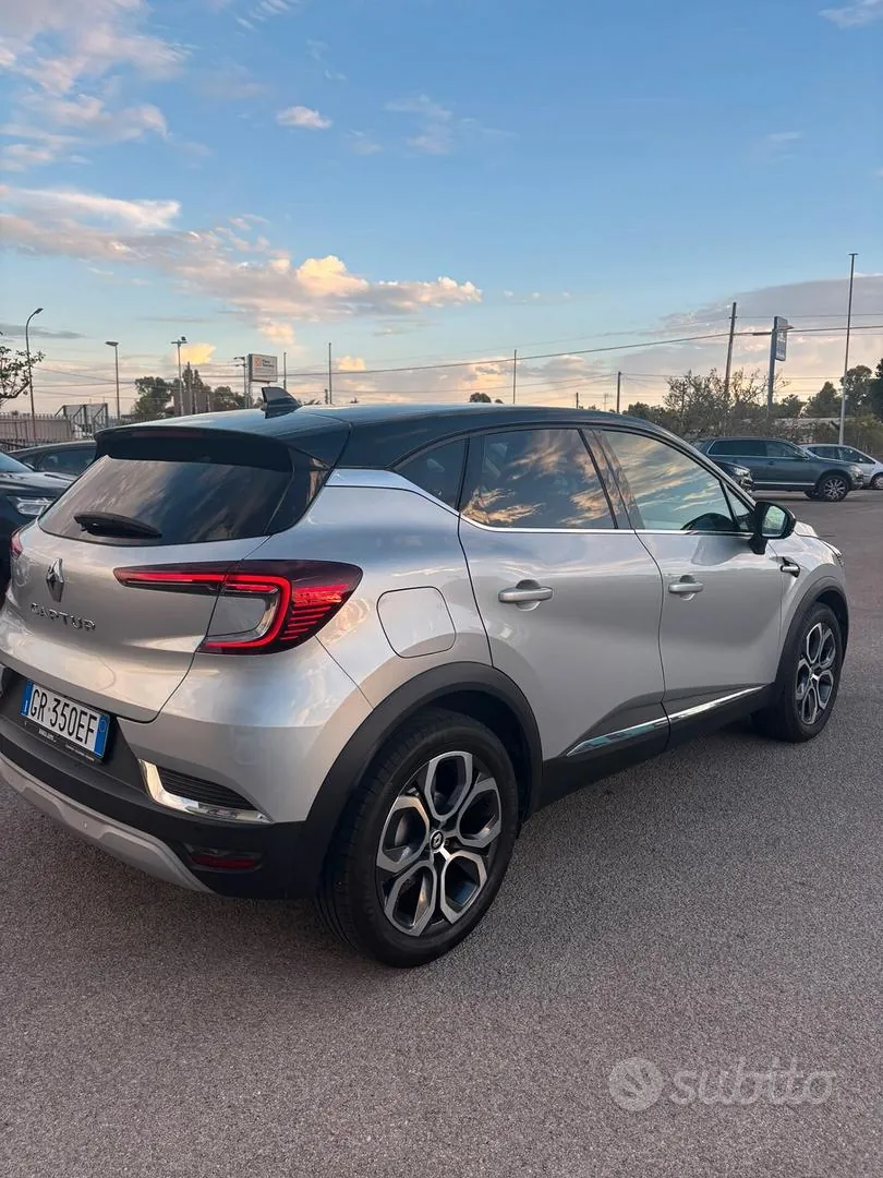 Renault Captur 2023 photo 4