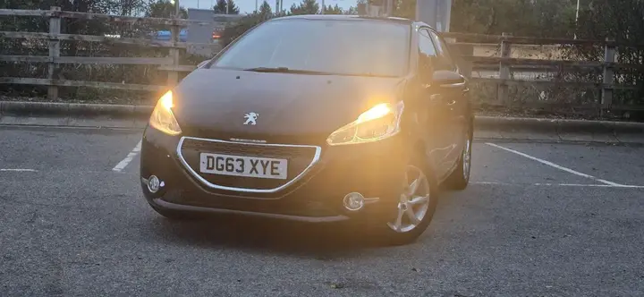 Peugeot 208