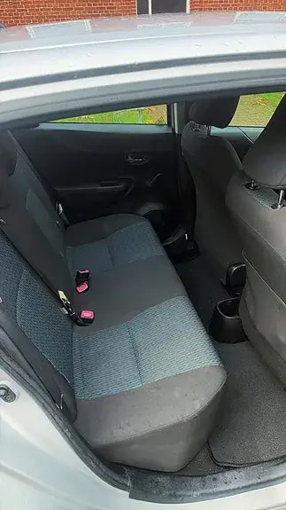 Toyota Yaris 2011 photo 4