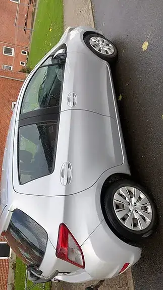 Toyota Yaris 2011 photo 3