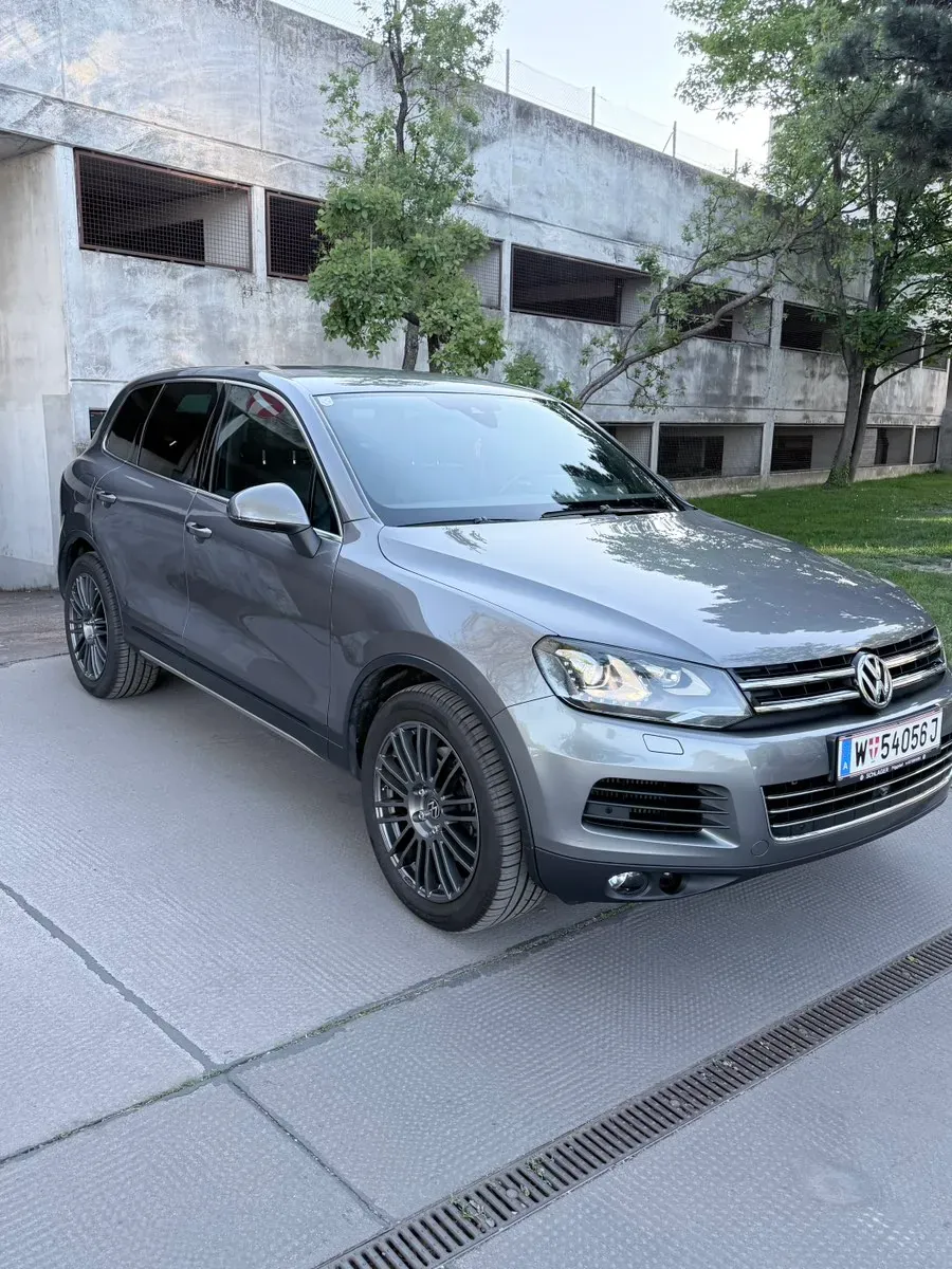 Volkswagen Touareg 2013 photo 3