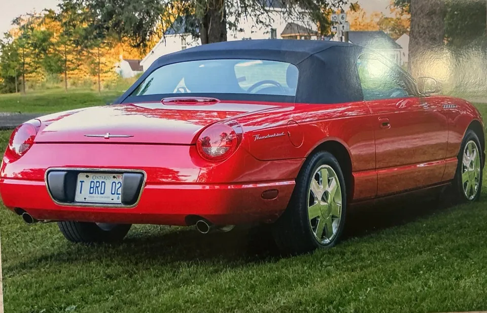 Ford Thunderbird 2002 photo 2