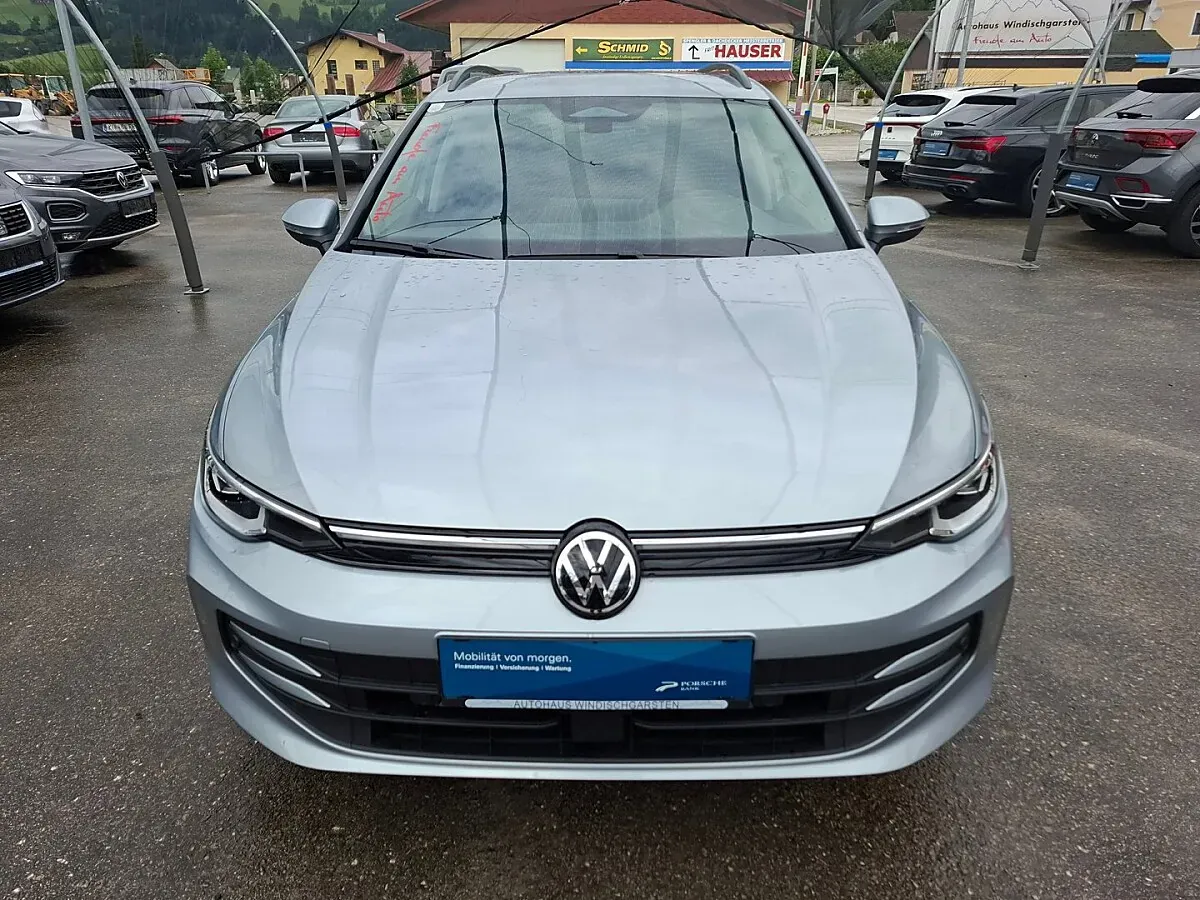 Volkswagen Golf 2026 photo 2