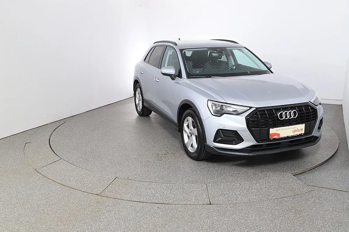 Audi Q3 2025 photo 2