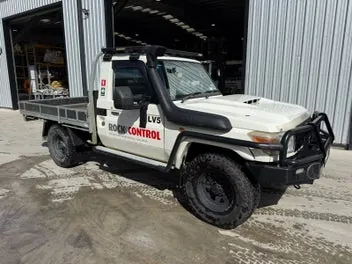 Toyota Land Cruiser 2012 photo 2