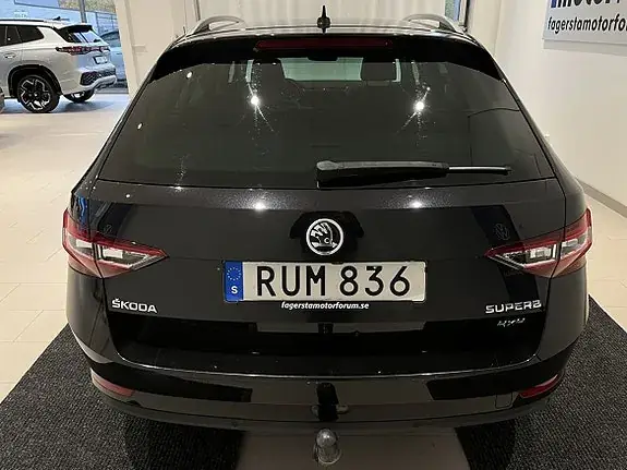 Skoda Superb 2018 photo 4