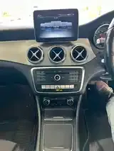 Mercedes-Benz Gla Class 2018 photo 4