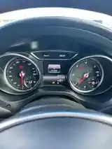 Mercedes-Benz Gla Class 2018 photo 5