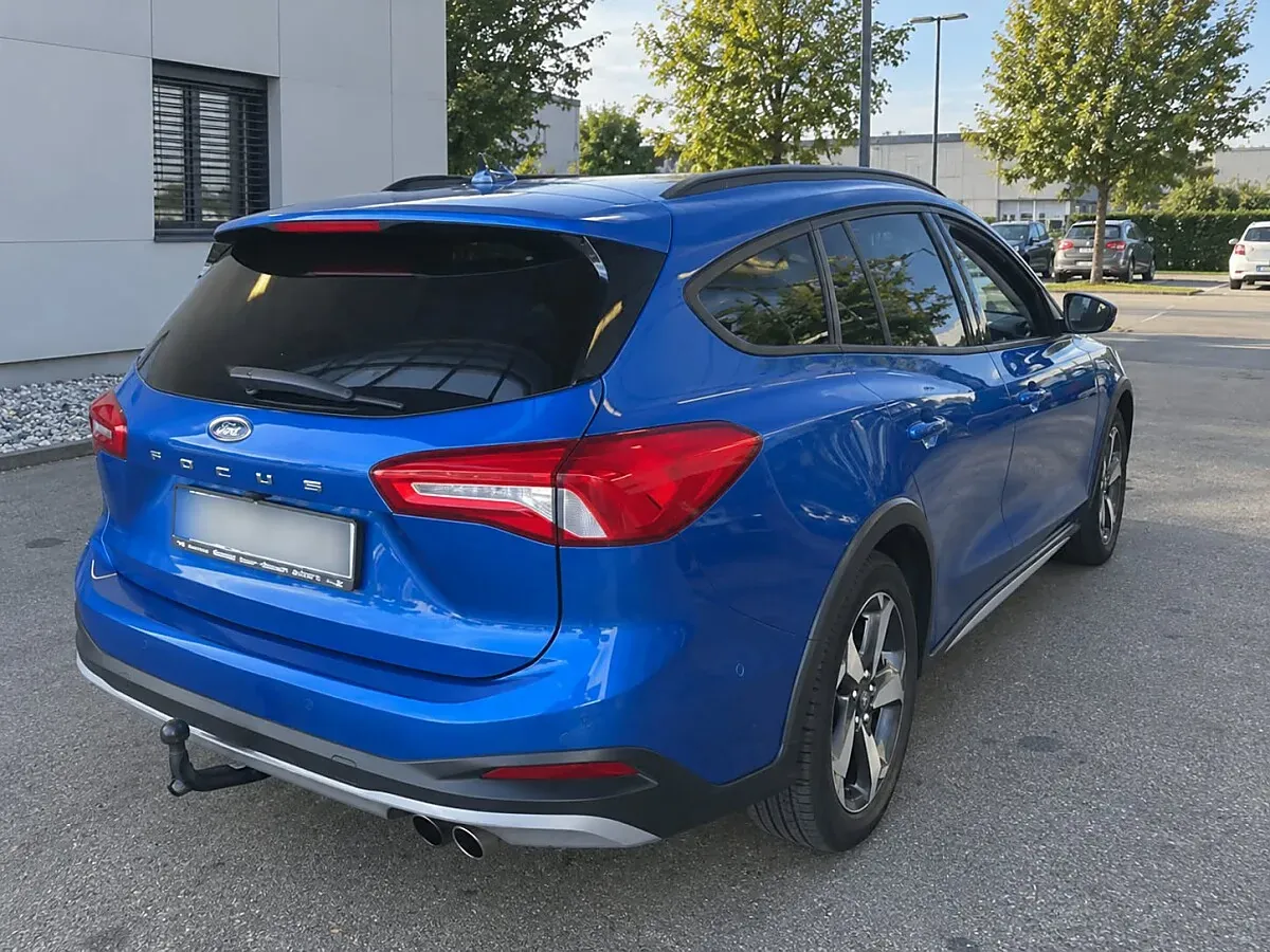 Ford Focus 2020 photo 2