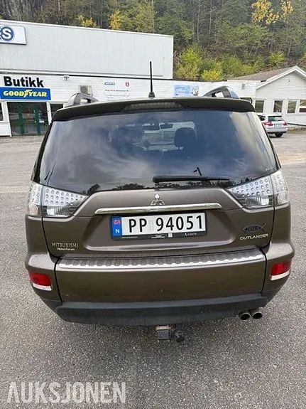 Mitsubishi Outlander 2011 photo 3