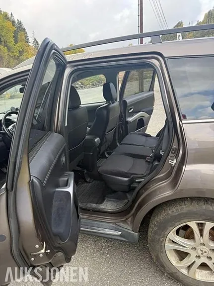 Mitsubishi Outlander 2011 photo 4