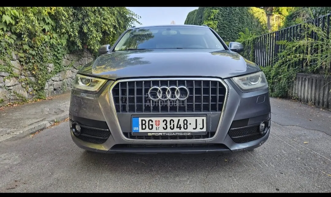 Audi Q3 2012 photo 2