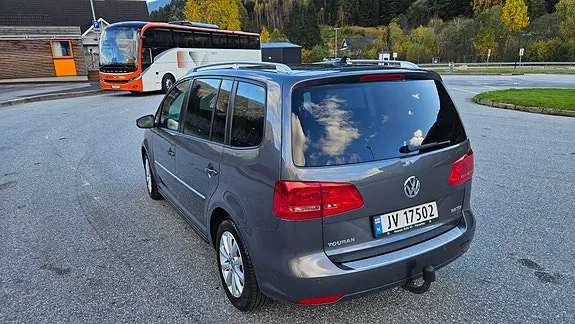 Volkswagen Touran 2013 photo 4