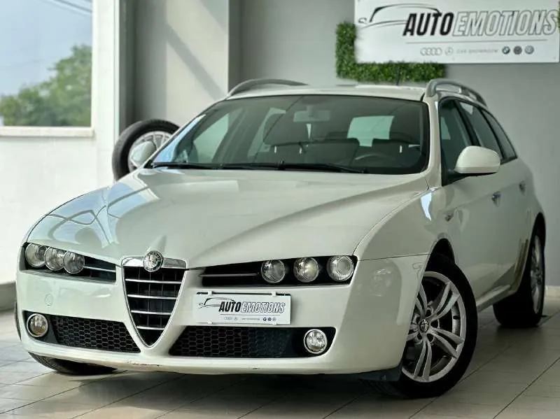 Alfa Romeo 159 2009 photo 3