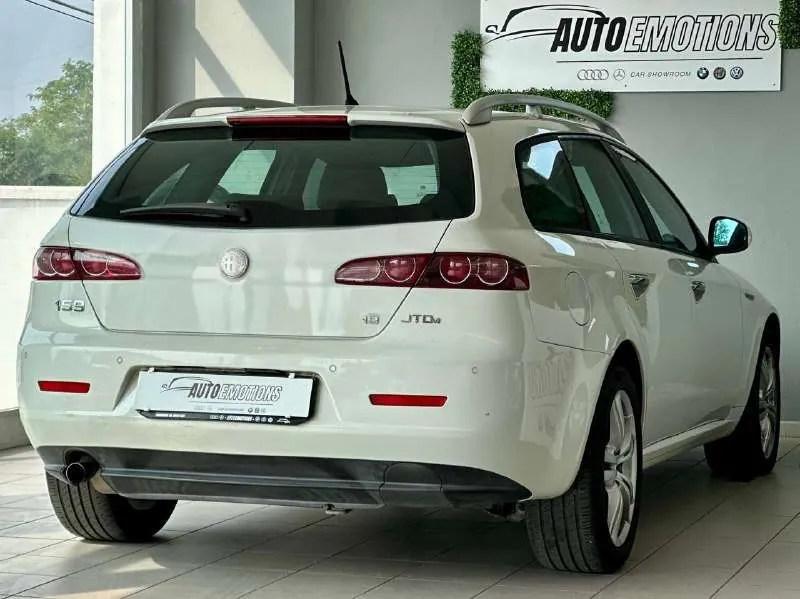 Alfa Romeo 159 2009 photo 4