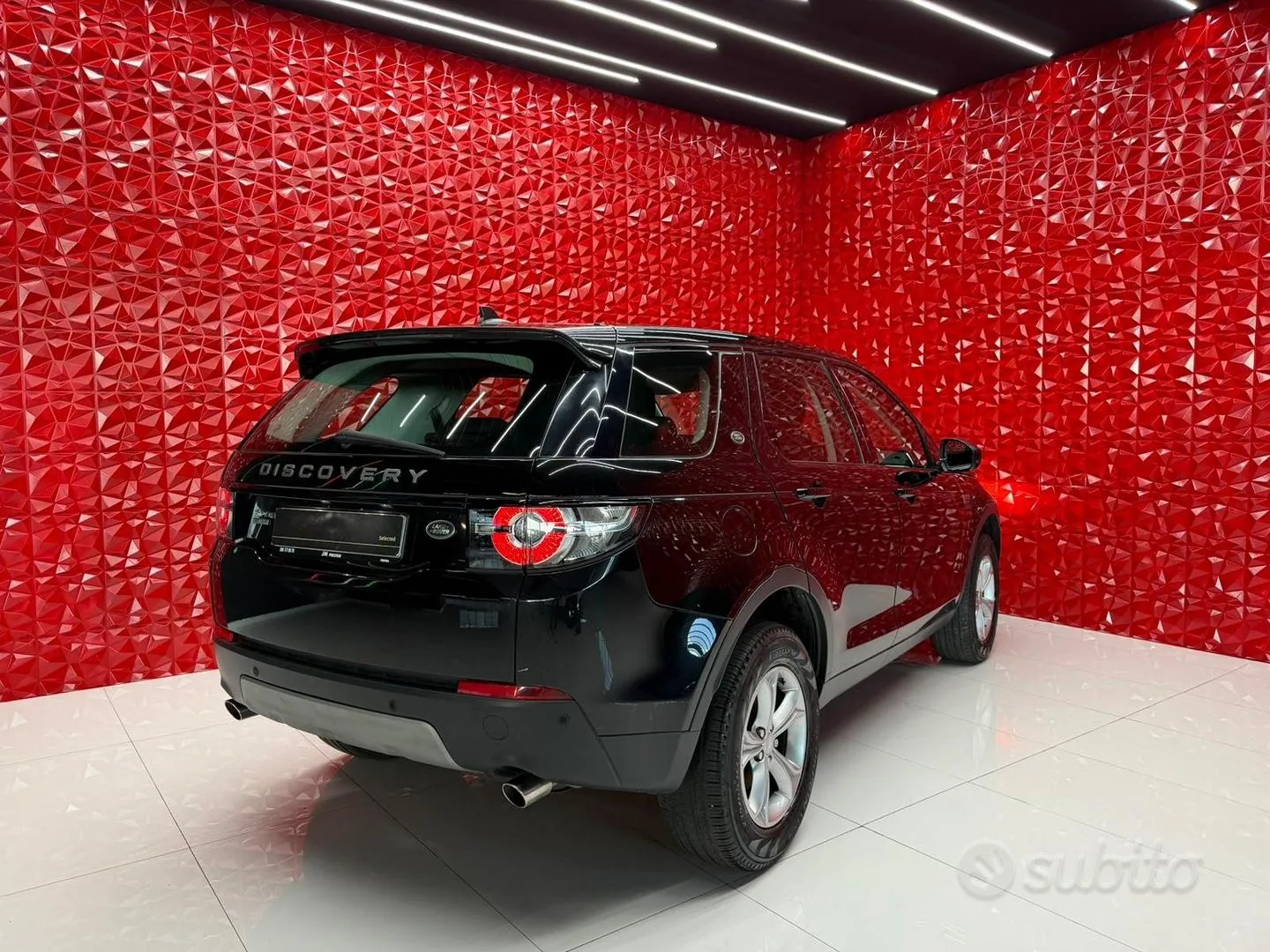 Land Rover Discovery Sport 2016 photo 4