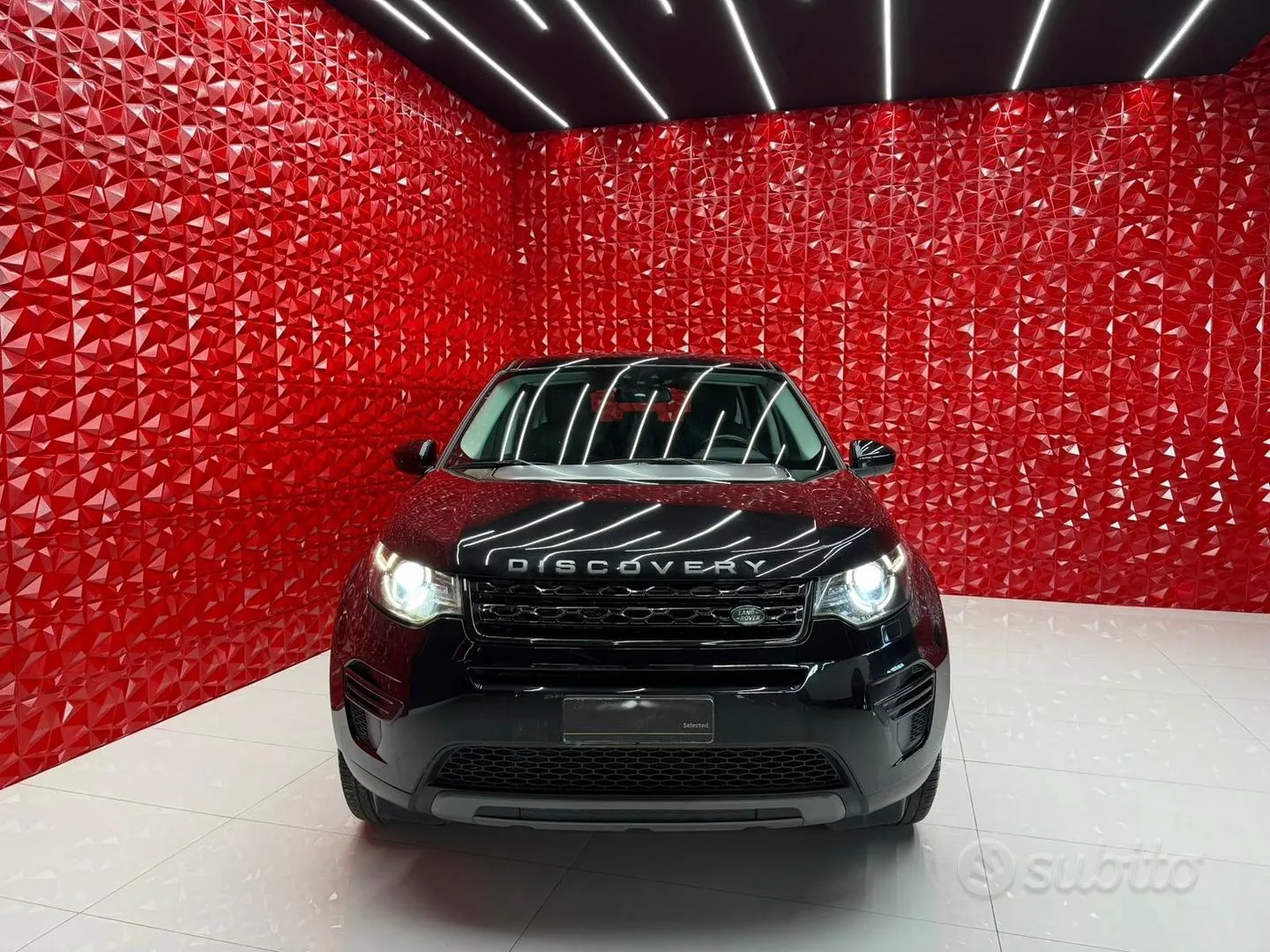 Land Rover Discovery Sport 2016 photo 2
