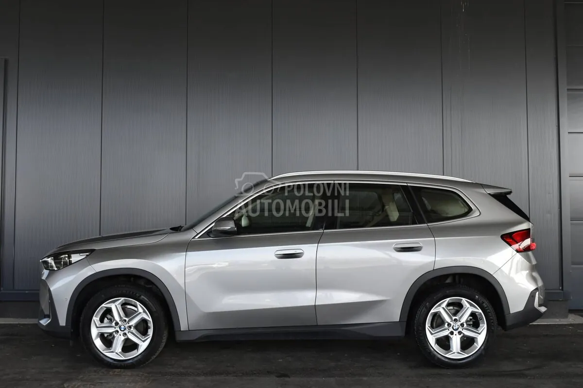 BMW X1 2023 photo 3