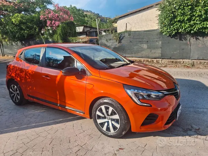 Renault Clio 2023 photo 3