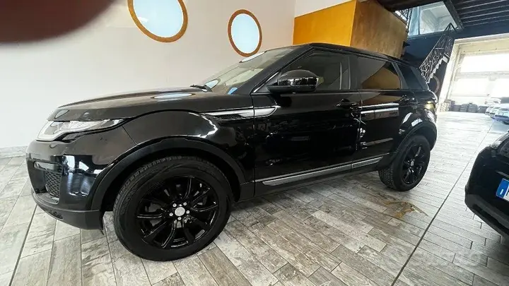 Land Rover Range Rover Evoque 2018 photo 3