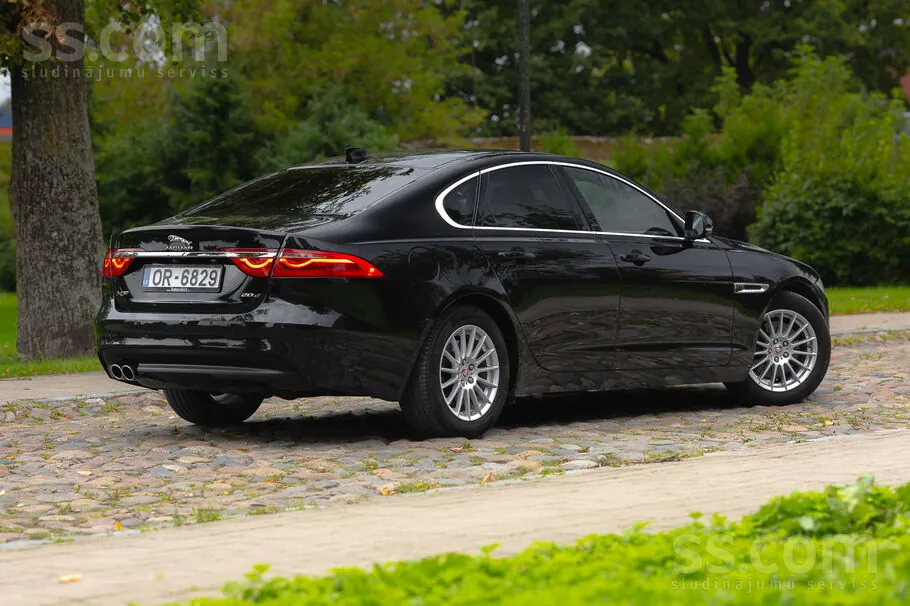 Jaguar Xf 2017 photo 4