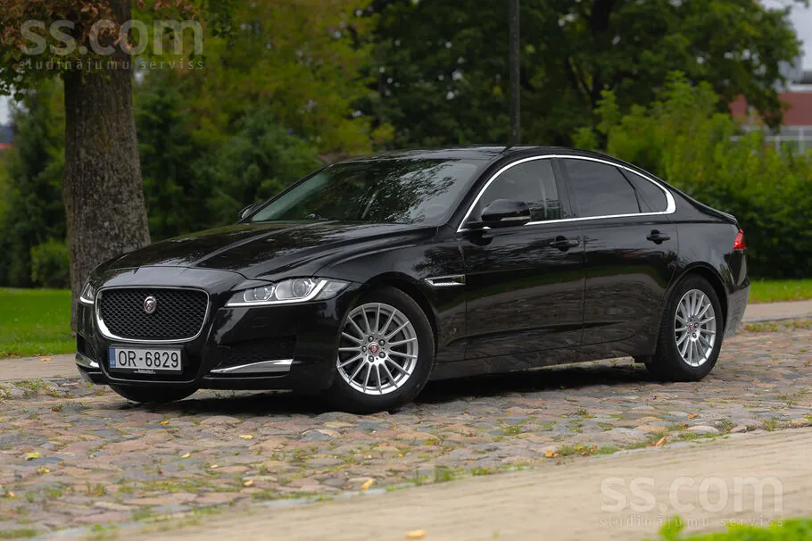 Jaguar Xf 2017 photo 3