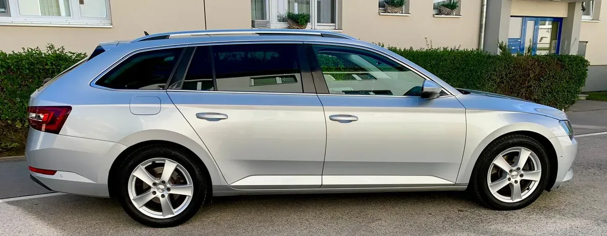 Skoda Superb 2018 photo 3