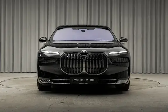 BMW I7 2023 photo 5