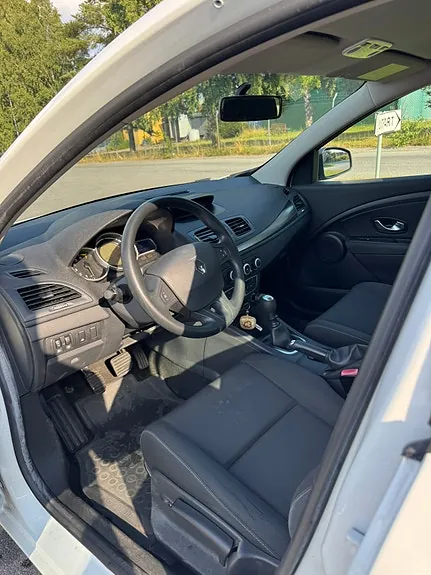Renault Megane Iii 2010 photo 5