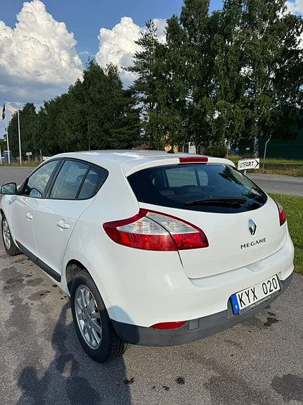 Renault Megane Iii 2010 photo 4