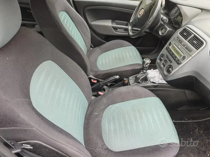 Fiat Grande Punto 2009 photo 4