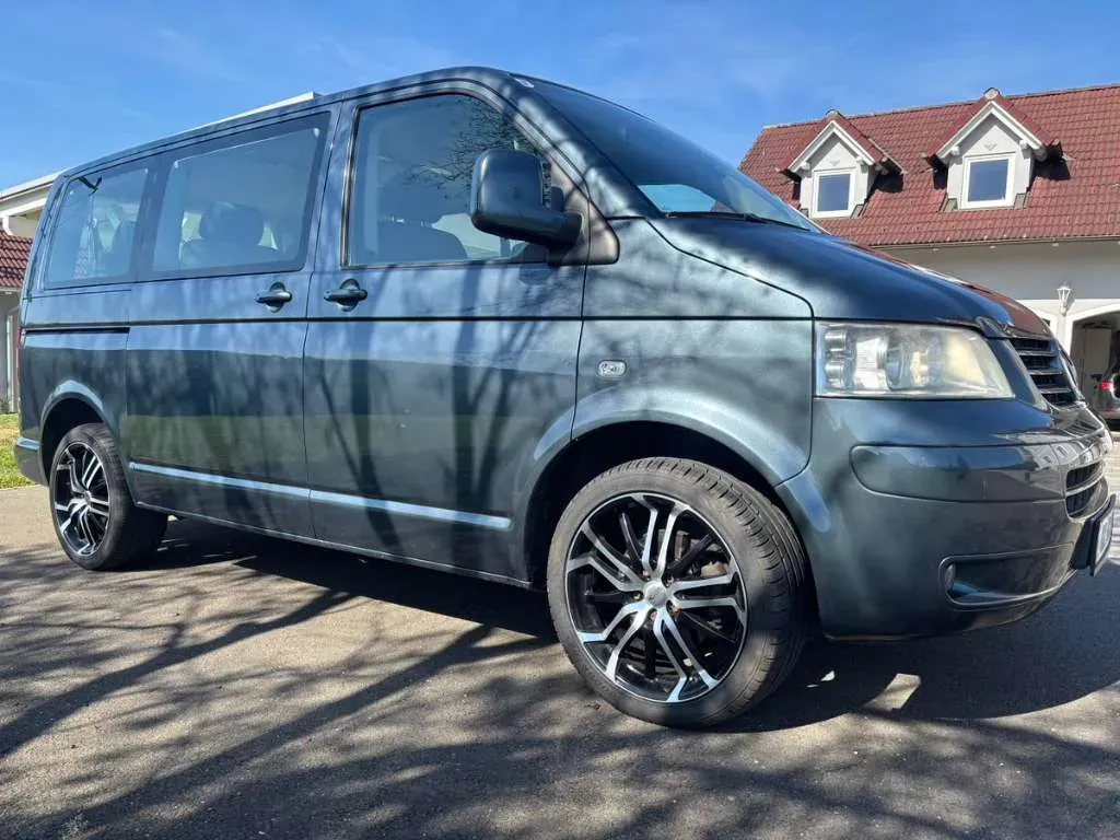 Volkswagen Caravelle