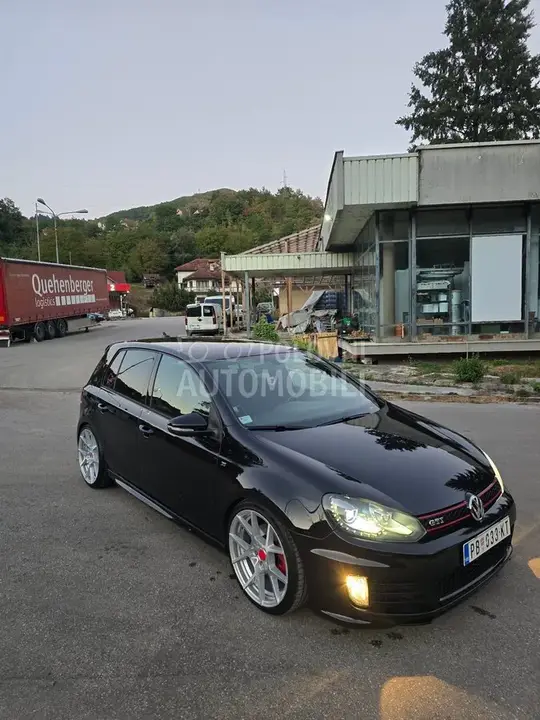 Volkswagen Golf 2012 photo 3