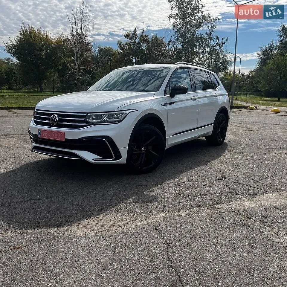 Volkswagen Tiguan 2023 photo 3